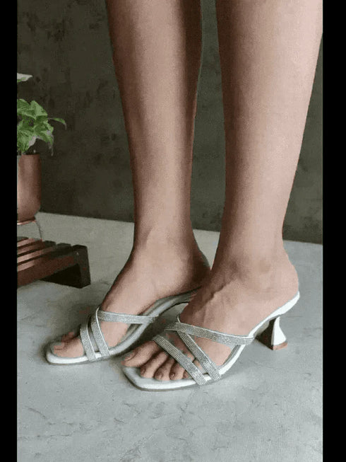 Sassy White Heels - cunei
